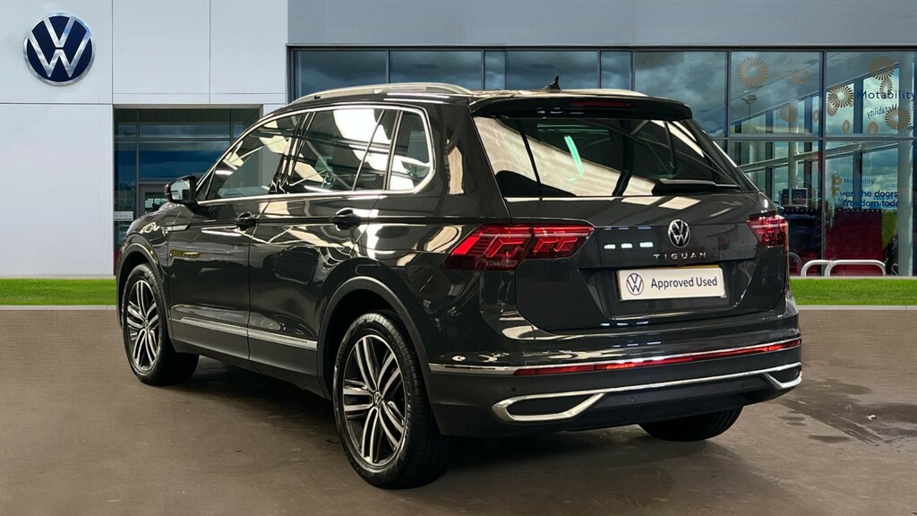 Volkswagen Tiguan Tiguan 1.5 Tsi 150 Elegance Dsg DL23BDE Grey #3