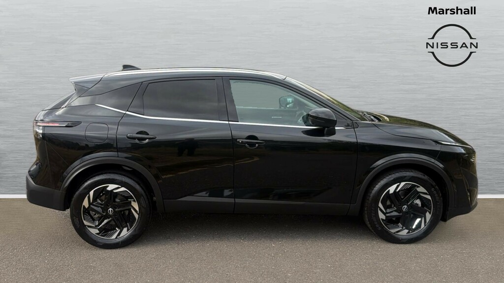 Nissan Qashqai Qashqai 1.3 Dig-t Mhb 140 N-cnta Pnrf GD26TZP Black #3