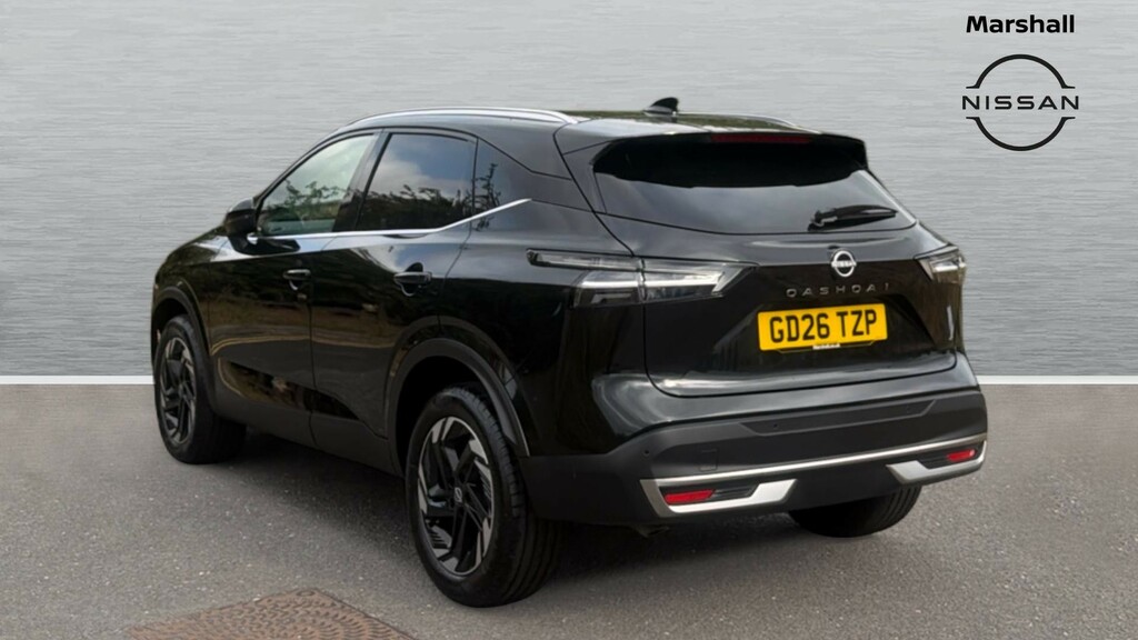 Nissan Qashqai Qashqai 1.3 Dig-t Mhb 140 N-cnta Pnrf GD26TZP Black #2