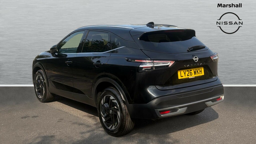 Nissan Qashqai Qashqai 1.3 Dig-t Mhb 140 N-cnta Pnrf Black #2