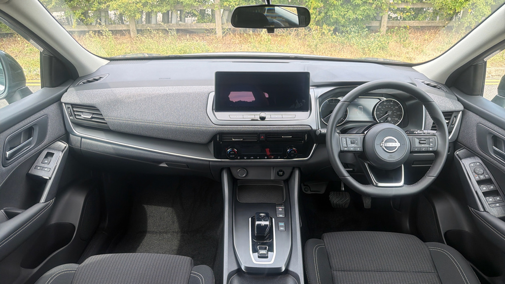 Nissan Qashqai Nissan Qashqai Hatchback 1.3 Dig-t Mh N-connecta Black #8