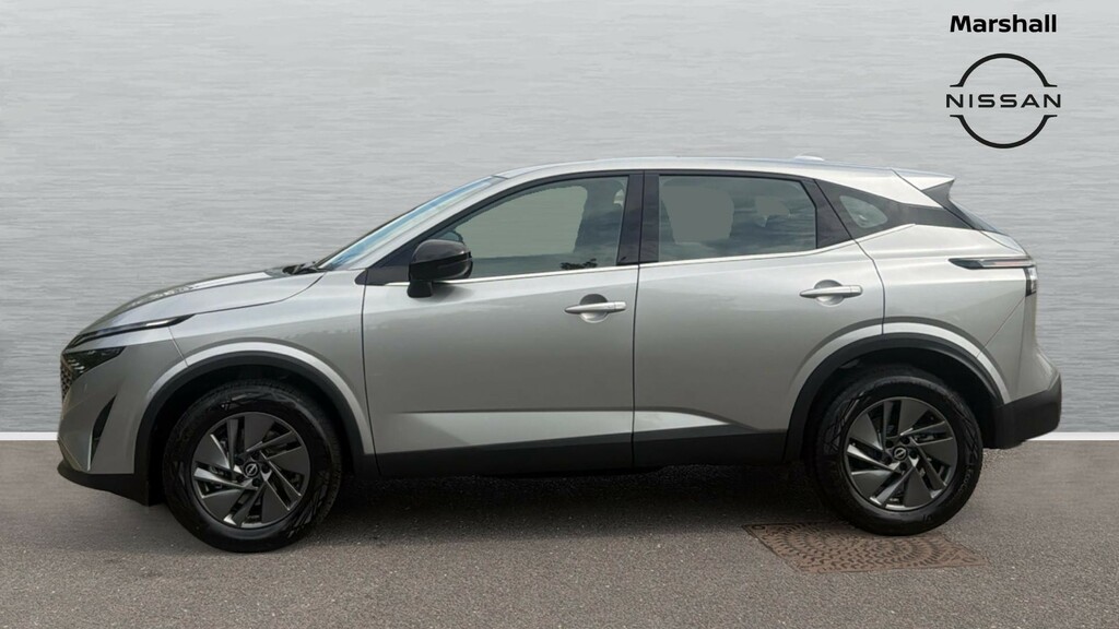 Nissan Qashqai Nissan Qashqai Hatchback 1.3 Dig-t Mh N-connecta Black #13