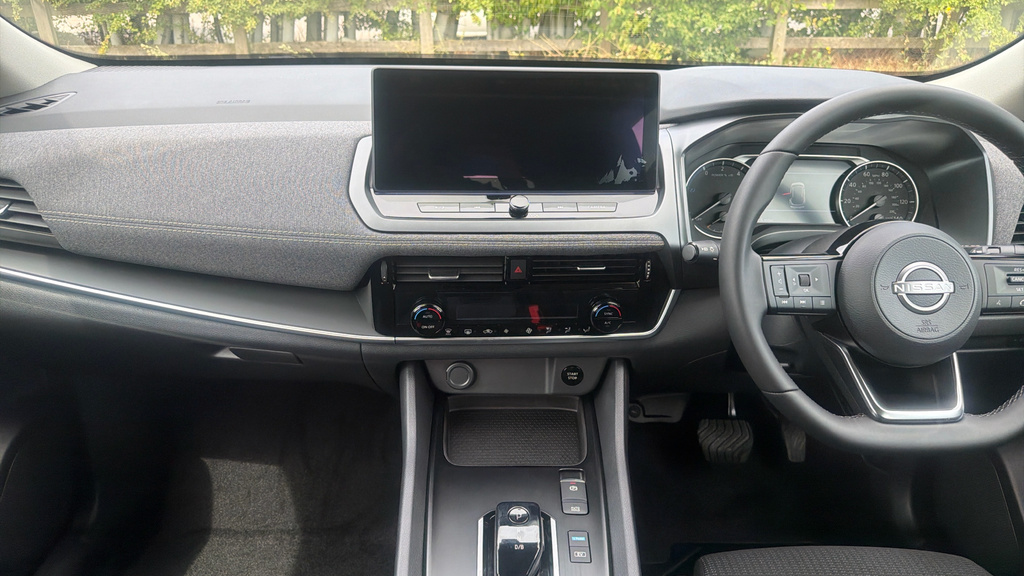 Nissan Qashqai Nissan Qashqai Hatchback 1.3 Dig-t Mh N-connecta Black #15