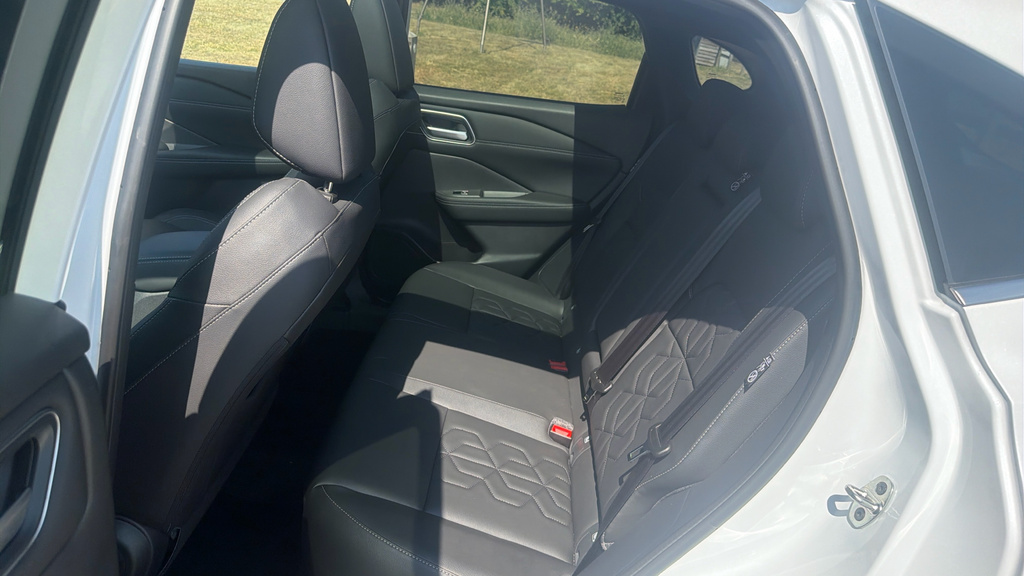Nissan Qashqai 1.3 Dig-t Mh N-connecta Glass Roof  #21