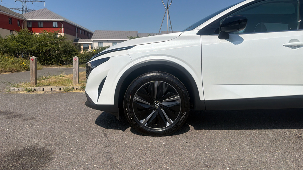 Nissan Qashqai 1.3 Dig-t Mh N-connecta Glass Roof  #22