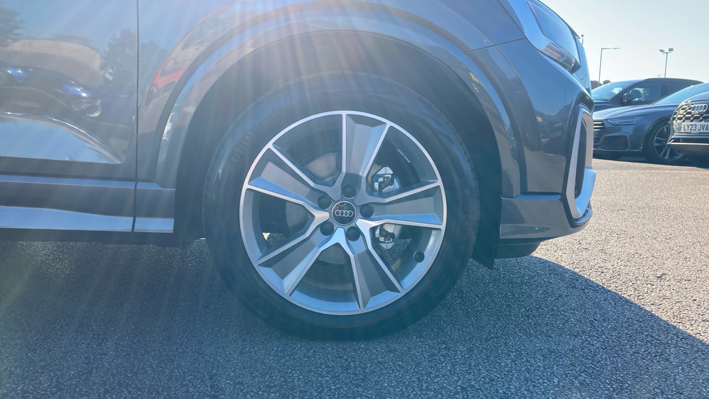 Audi Q2 Audi Q2 Estate 35 Tfsi S Line S Tronic Grey #5