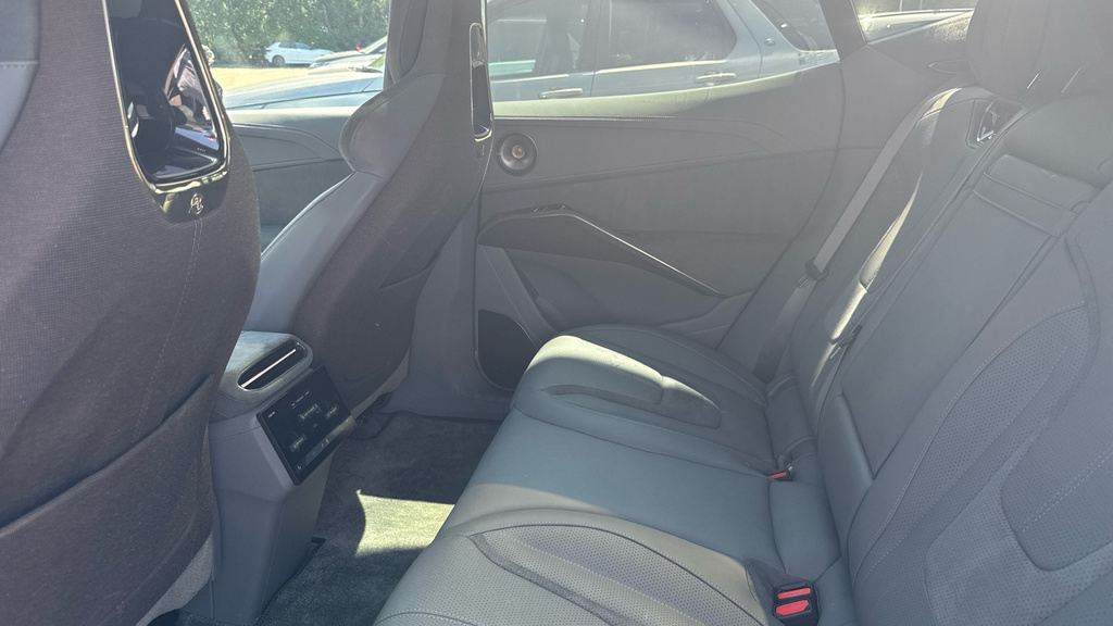 Lotus Eletre Eletre 450Kw 600 Sport Se 112Kwh Green #4