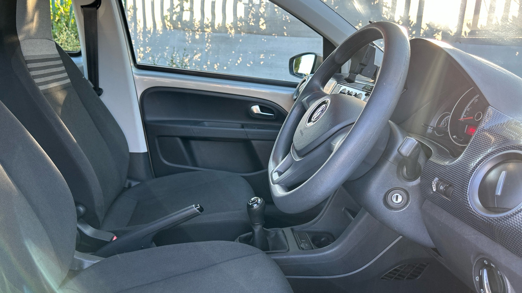 Volkswagen Up 1.0 Move Hatchback Blue #23