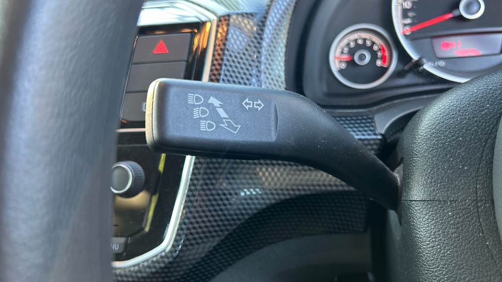 Volkswagen Up 1.0 Move Hatchback Blue #30