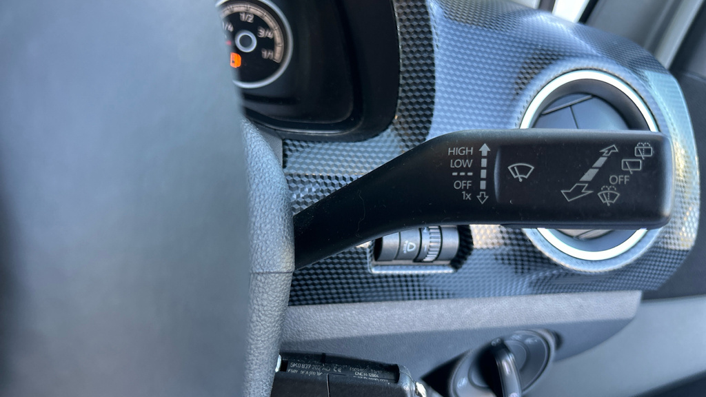Volkswagen Up 1.0 Move Hatchback Blue #29