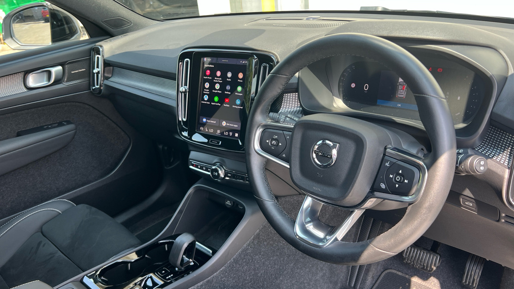 Volvo XC40 Xc40 2.0 B3p Ultimate Dark YE24FOJ Blue #4