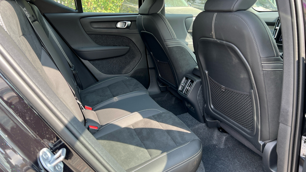 Volvo XC40 Xc40 2.0 B4p Plus Dark LR25ZMV Black #6