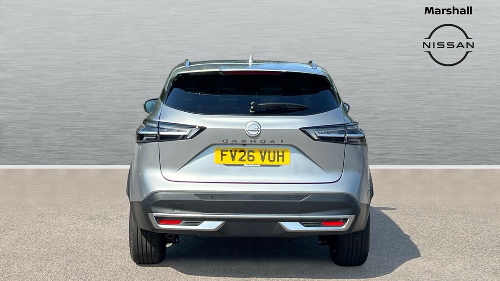 Nissan Qashqai Nissan Qashqai Hatchback 1.3 Dig-t Mh N-connecta Silver #6