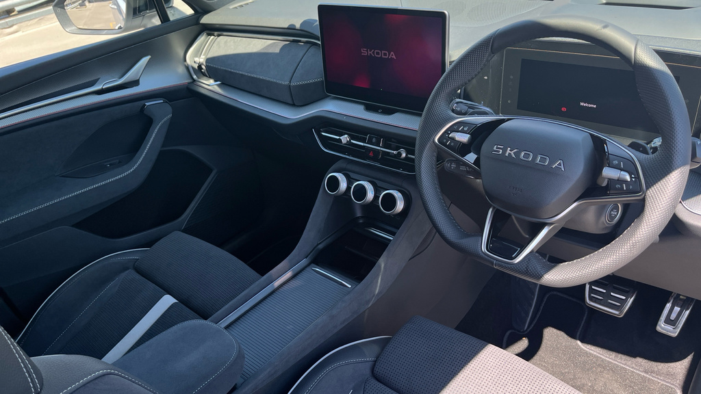 Skoda Kodiaq Kodiaq Sportline 5 Seats 1.5 Tsi Iv 204 Ps Dsg LY26CXV White #6