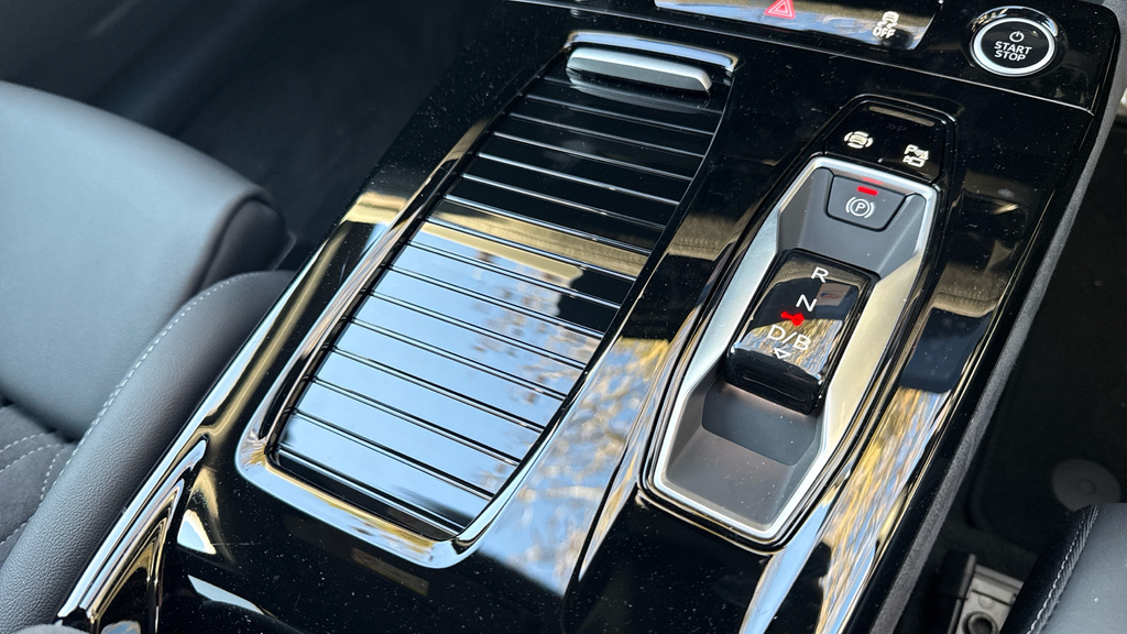 Audi Q6 E-Tron Suv #26