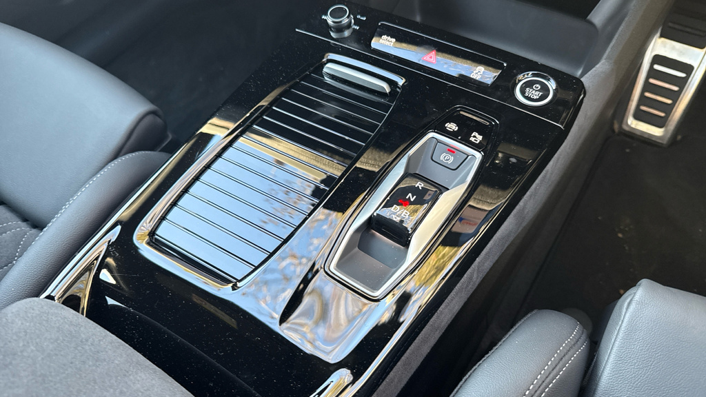 Audi Q6 E-Tron Suv #19