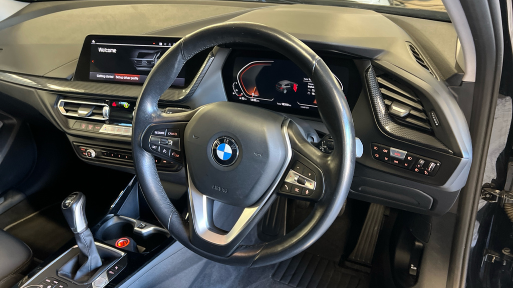 BMW 1 Series 1 Series 118I 136 Sport MV71CYT Black #5