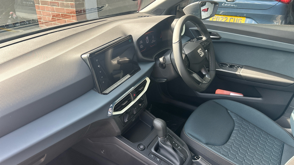 Seat Ibiza Ibiza 1.0 Tsi 115 Se Technology Dsg Hatchback Grey #2
