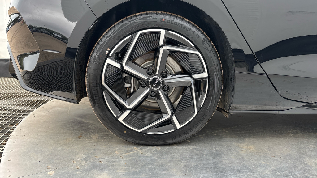 Byd Seal Design White #27