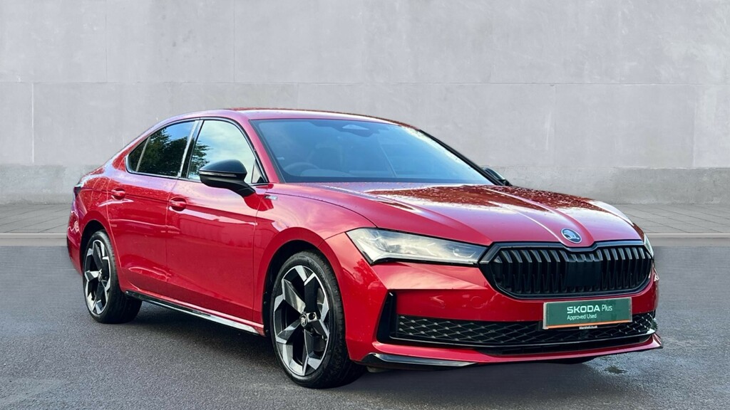 Skoda Superb Skoda Superb Hatchback 1.5 Tsi E-tec Sportline Red