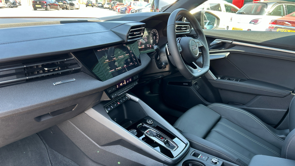 Audi A3 A3 1.5 Tfsi E 204 Black Edition S Tronic LN26MXU Grey #2