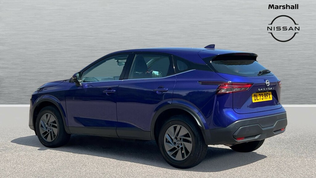 Nissan Qashqai Qashqai 1.3 Dig-t Mh 158 Acenta Premium Xtroni DL73RFX Black #2