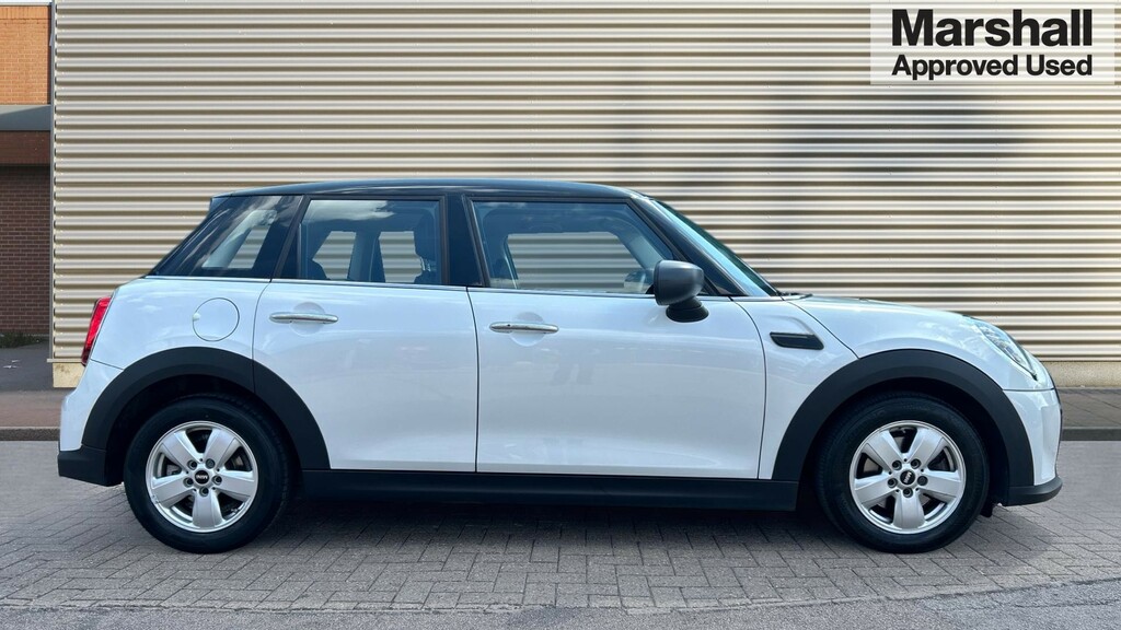 Mini Hatch Hatchback 1.5 Cooper Classic Premium RO23WMW White #2