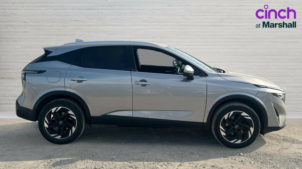 Nissan Qashqai Qashqai 1.3 Dig-t Mh N-connecta DP24WGO Silver #2