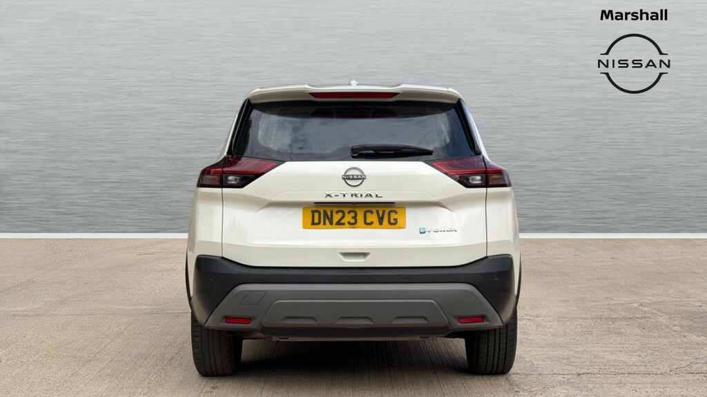 Nissan X-Trail X-trail 1.5 E-power 204 Acenta Premium Xtronic DN23CVG White #6