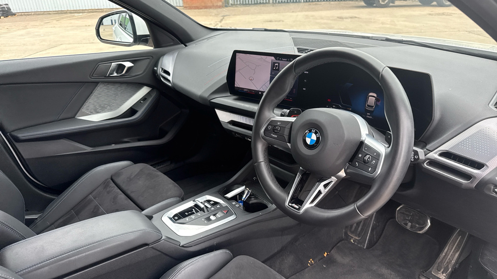 BMW 1 Series 1 Series 120 M Sport Step FT75BFN White #6