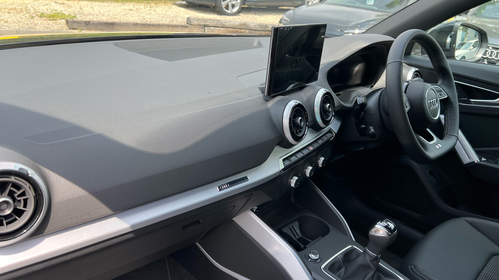 Audi Q2 Audi Q2 Estate 35 Tfsi Black Edition Blue #2