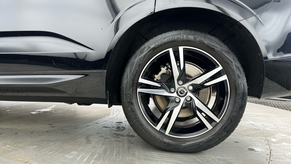 Volvo XC60 Xc60 2.0 B5p R Design Awd Geartronic Black #4