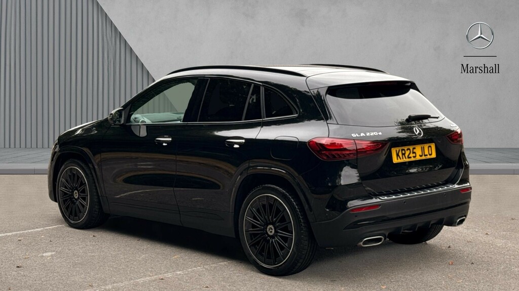 Mercedes-Benz GLA Class Gla 220D 4Matic Amg Line Premium Plus KR25JLO Black #2