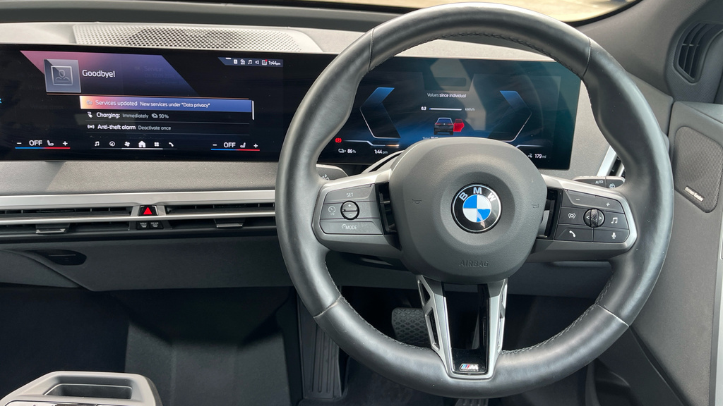 BMW iX Ix 240Kw Xdrive40 M Sport 76.6Kwh Black #5