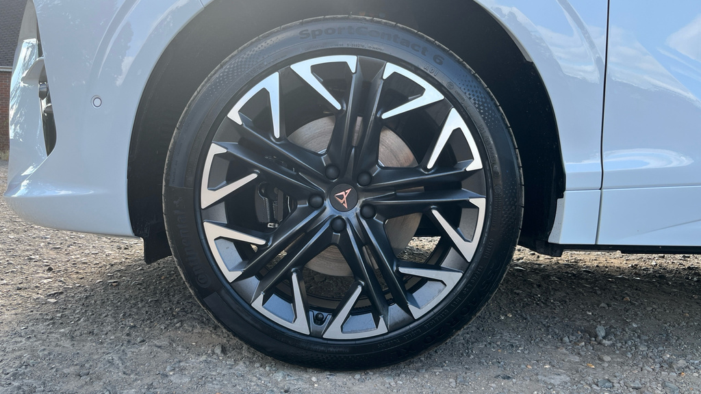 Cupra Terramar Cupra Terramar 1.5 Ehybrid 272 Vz2 Dsg Hatchba White #5