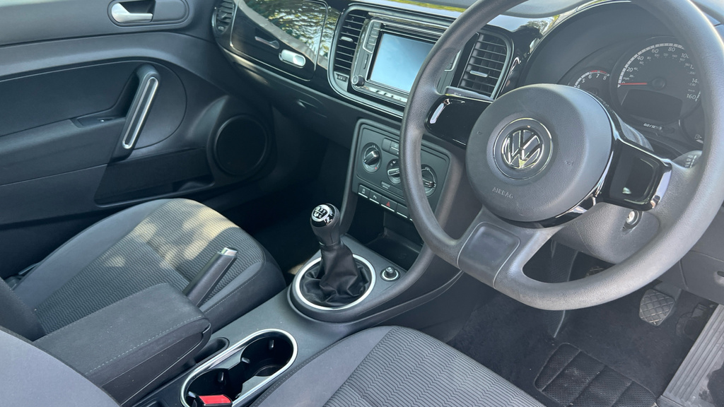 Volkswagen Beetle Design Tsi Bluemotion Technology Black #9
