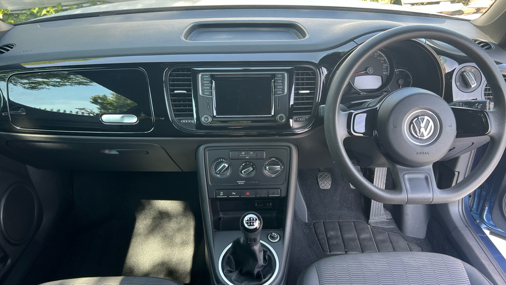 Volkswagen Beetle Design Tsi Bluemotion Technology Black #11