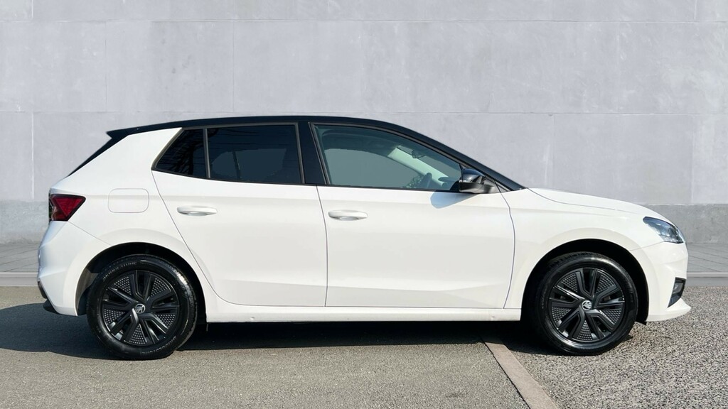 Skoda Fabia Fabia 1.0 Tsi 110 Colour Edition SD72ATV Black #4
