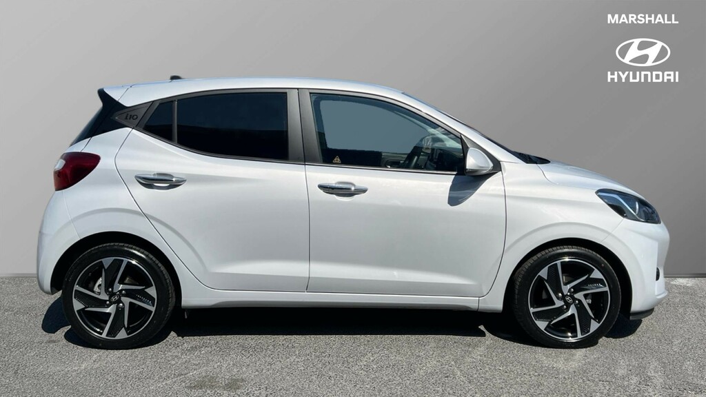 Hyundai I10 I10 1.2 79 Premium Nav Grey #2