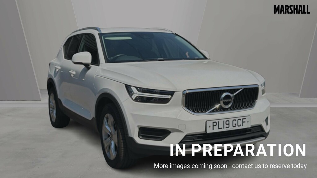 Volvo XC40 Xc40 2.0 T4 Momentum Awd Geartronic White