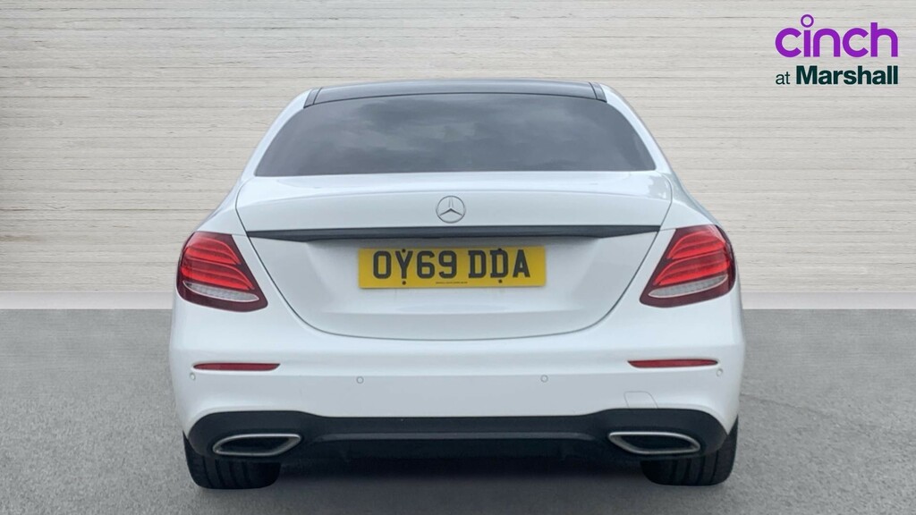 Mercedes-Benz E Class E Class E220d Amg Line Edition 9G-tronic OY69DDA White #4