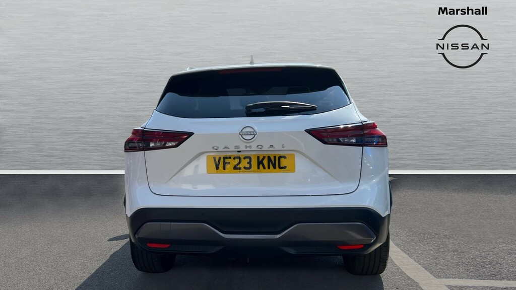 Nissan Qashqai Qashqai 1.3 Dig-t Mh 158 Tekna Xtronic VF23KNC White #6