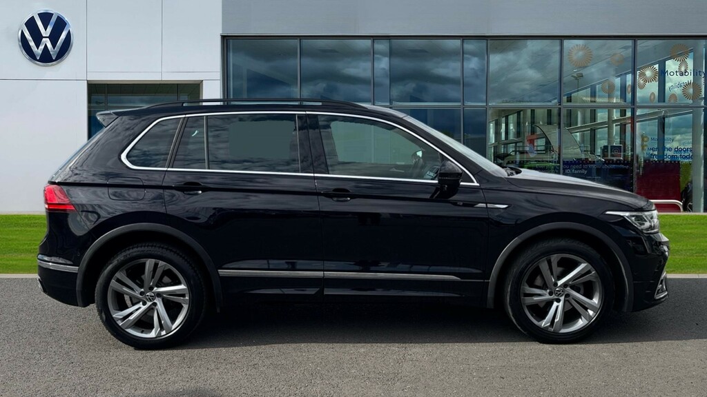 Volkswagen Tiguan Tiguan 1.5 Tsi 150 R-line Edition Dsg LL23XSV Black #4