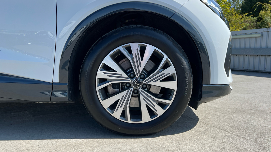Audi Q4 E Tron Q4 210Kw 45 Quattro 82Kwh Sport Leather LC74WJG White #5