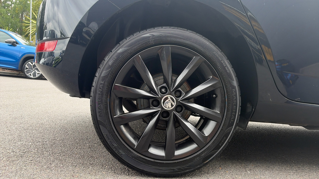 Skoda Fabia Fabia 1.0 Tsi Colour Edition GK70NMX Black #5