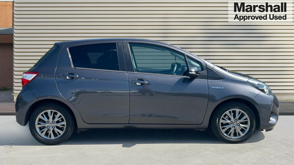 Toyota Yaris Yaris 1.5 Hybrid Icon Cvt KS69XFV Grey #2
