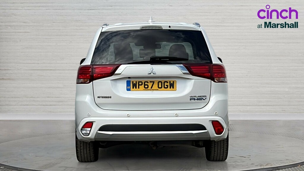 Mitsubishi Outlander Outlander 2.0 Phev Gx4hs White #4
