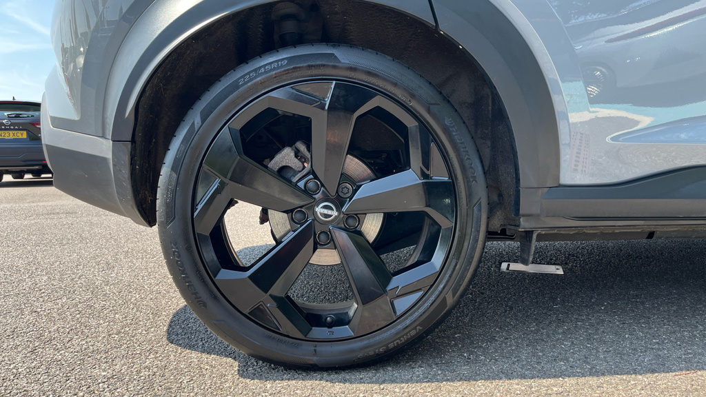 Nissan Juke Juke 1.6 Hybrid Tekna OW25YSJ Grey #4