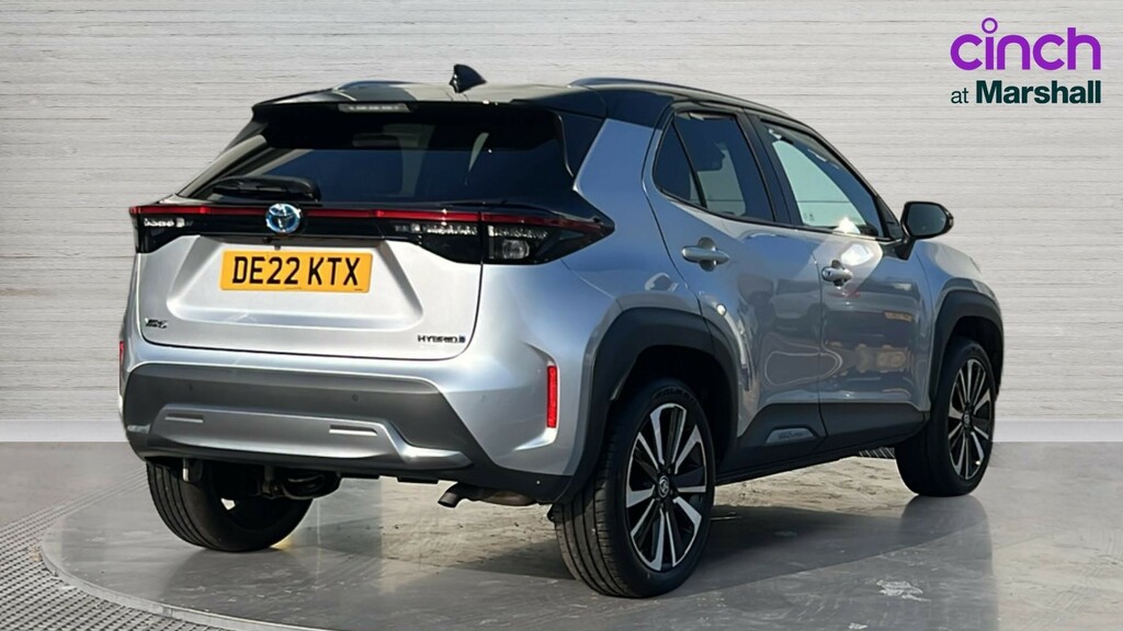 Toyota Yaris Cross Yaris Cross 1.5 Hybrid Premiere Edition Cvt DE22KTX Silver #3