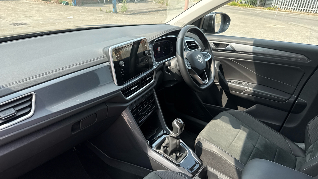 Volkswagen T-Roc T-roc 1.5 Tsi Style GD25MVM Black #2